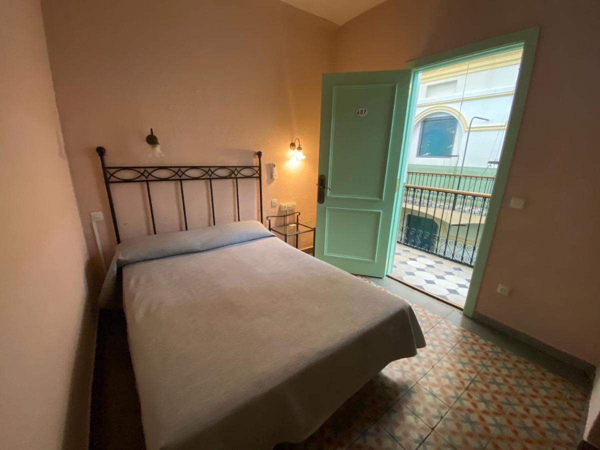 Single Room,1002066486:JPEG