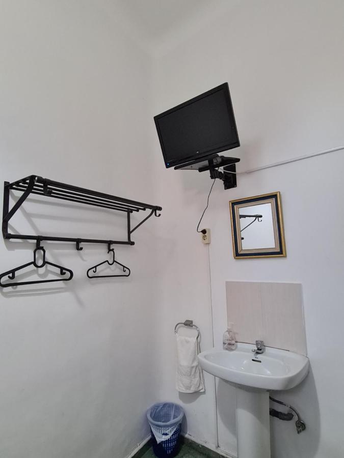 Habitación Individual con baño compartido