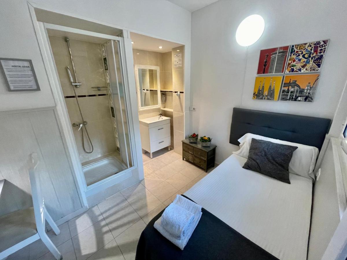 Habitación Individual con aseo privado externo