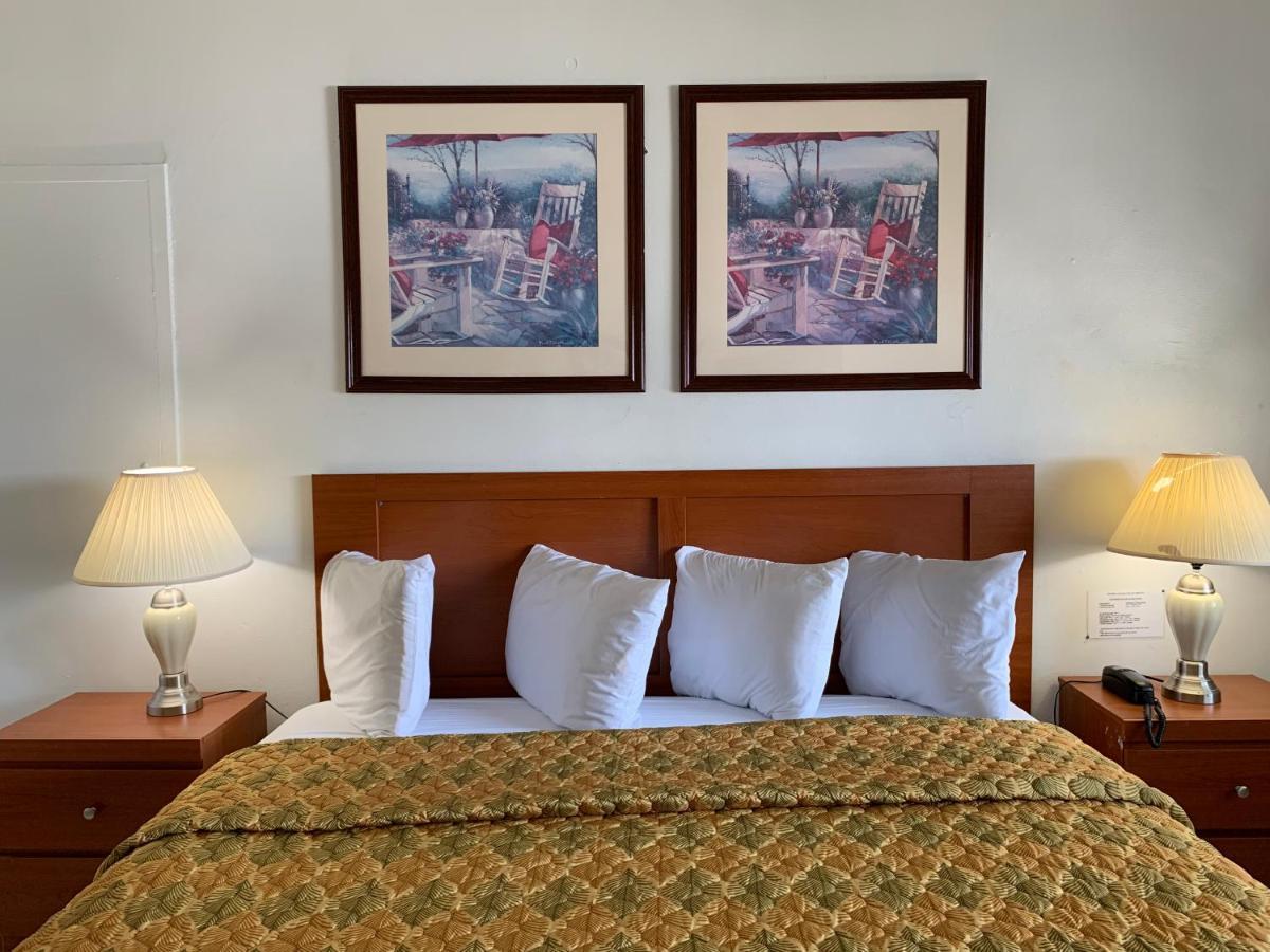 King Room Pool View,1033934219:JPEG