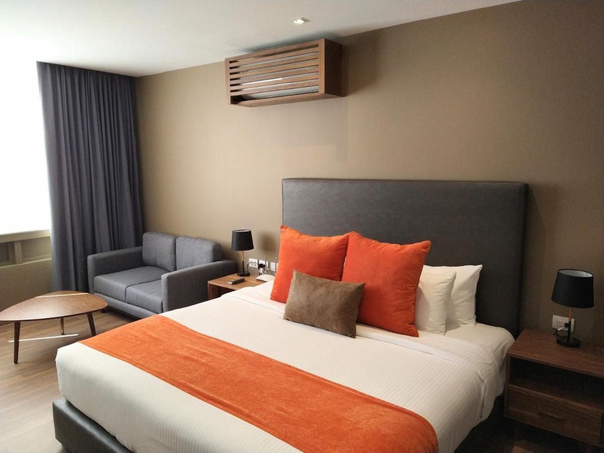 Estudio con cama extragrande