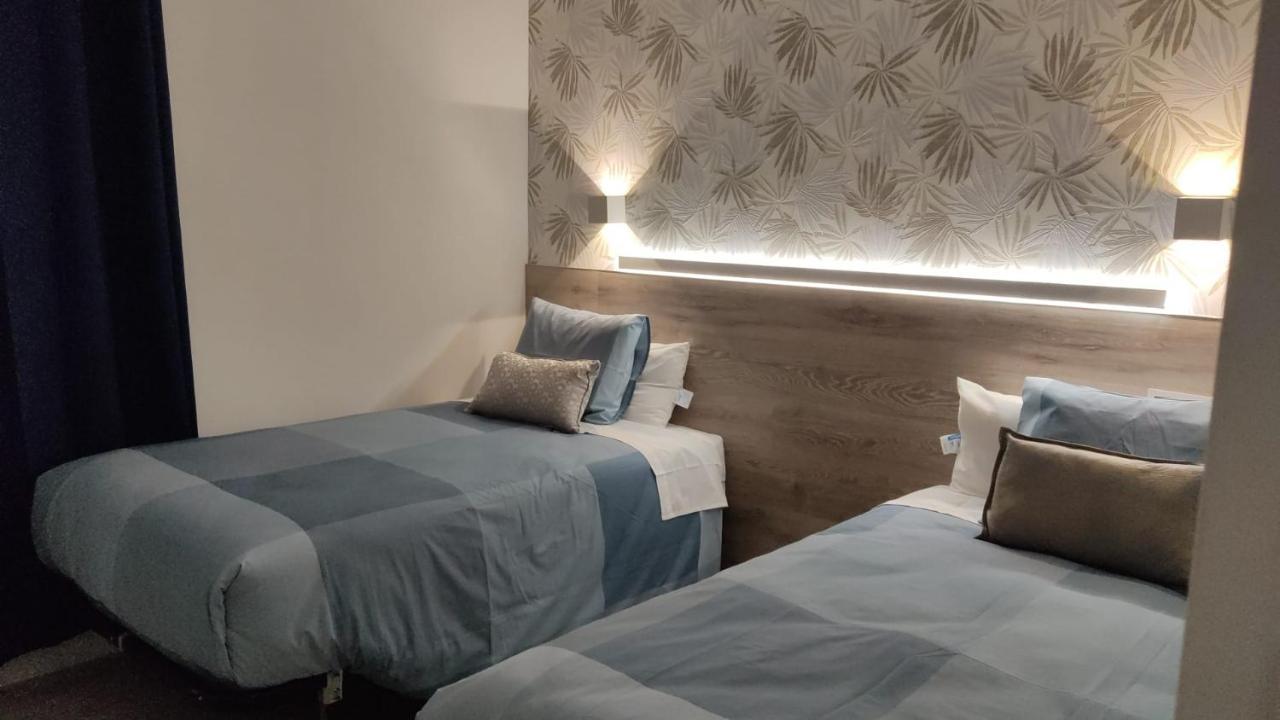 Double Room with Two Double Beds,1089402694:JPEG