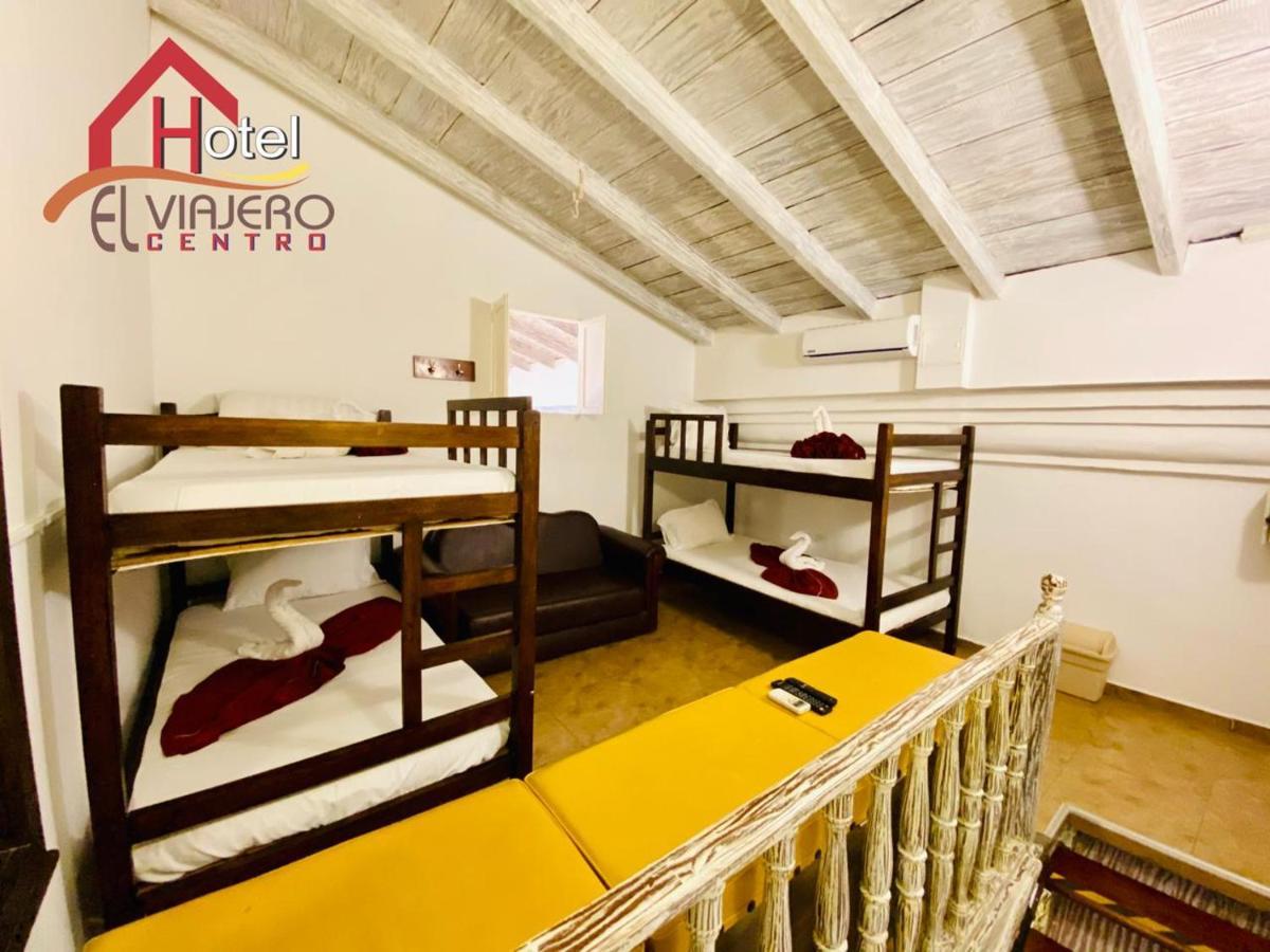 Habitación Familiar con baño privado