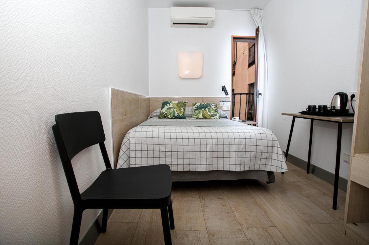 Single Room,109224456:JPEG