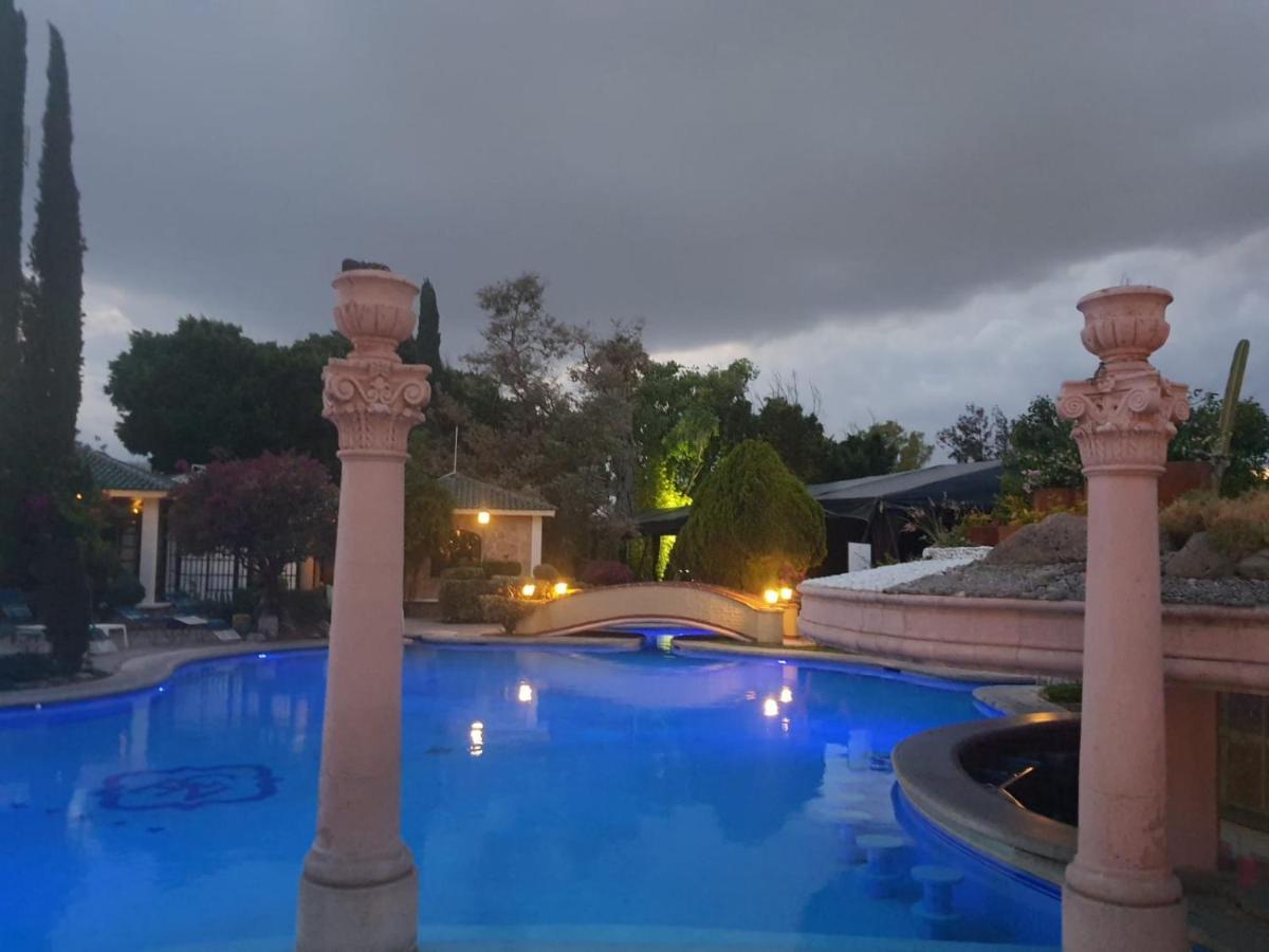 Habitación Doble con vistas a la piscina