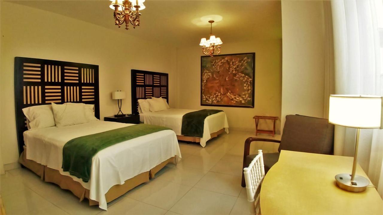 Habitación Doble Estándar con 2 camas grandes