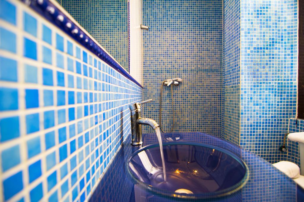 Double Room,112312020:JPEG