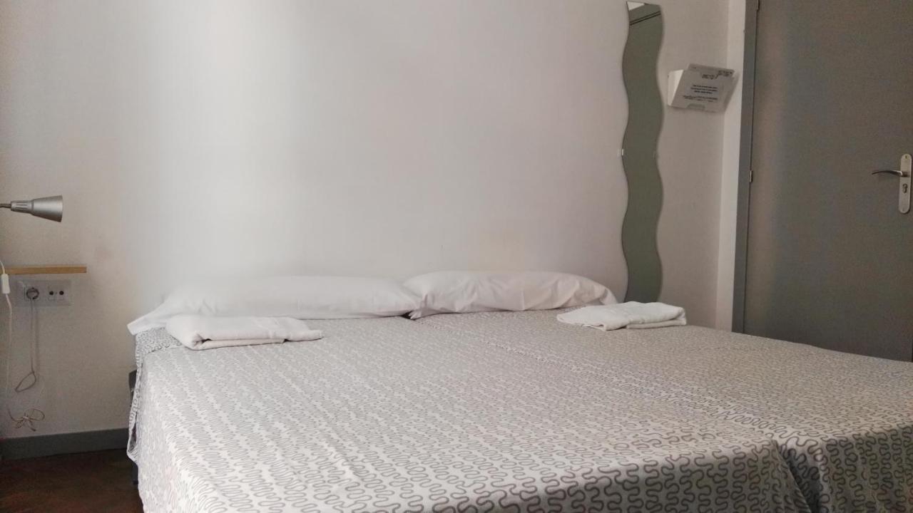 Habitación Triple con baño compartido