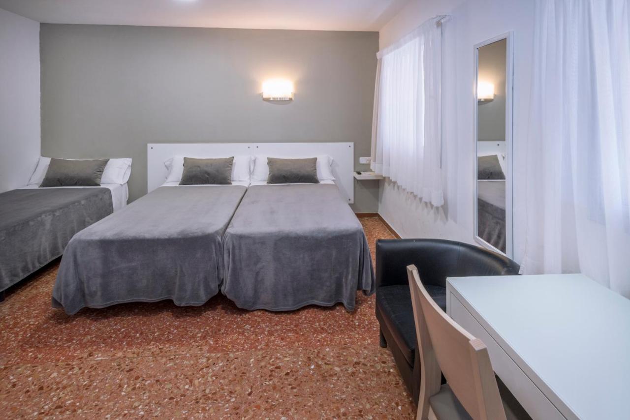Standard Triple Room,664737474:JPEG
