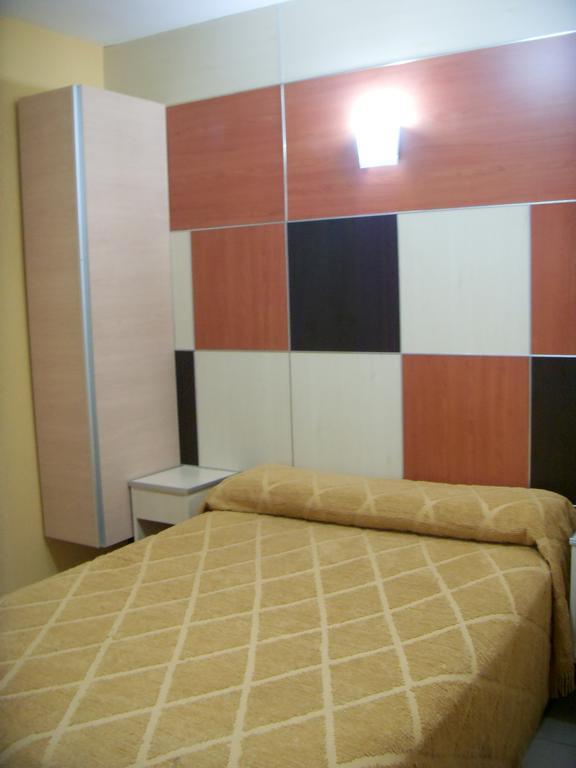 Standard Single Room,118668478:JPEG