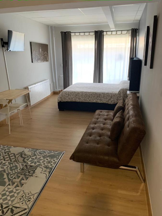 Estudio con terraza