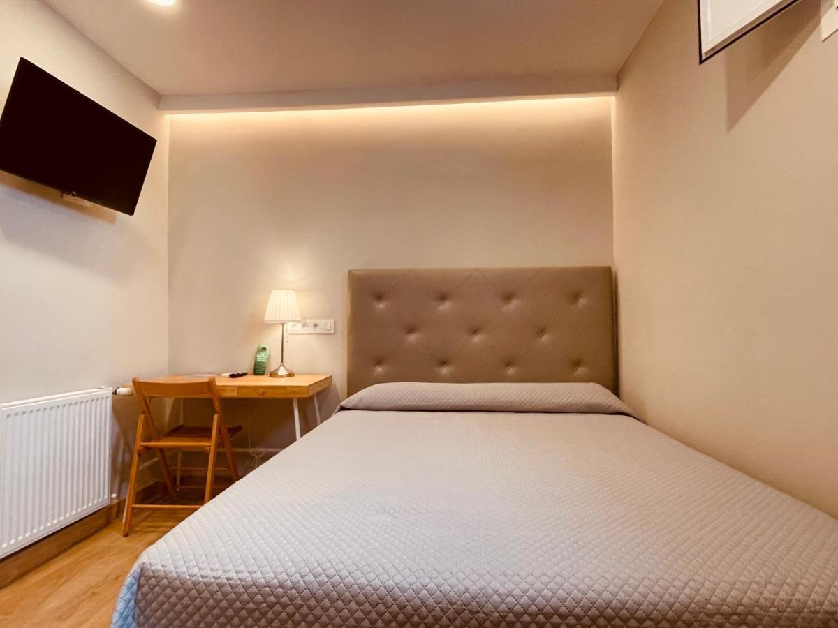 Double or Twin Room with Private Bathroom,1199296396:JPEG