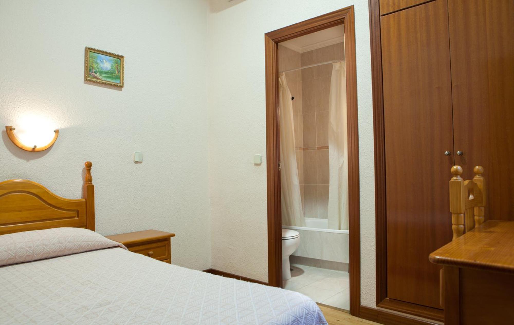 Single Room,1580531457:JPEG