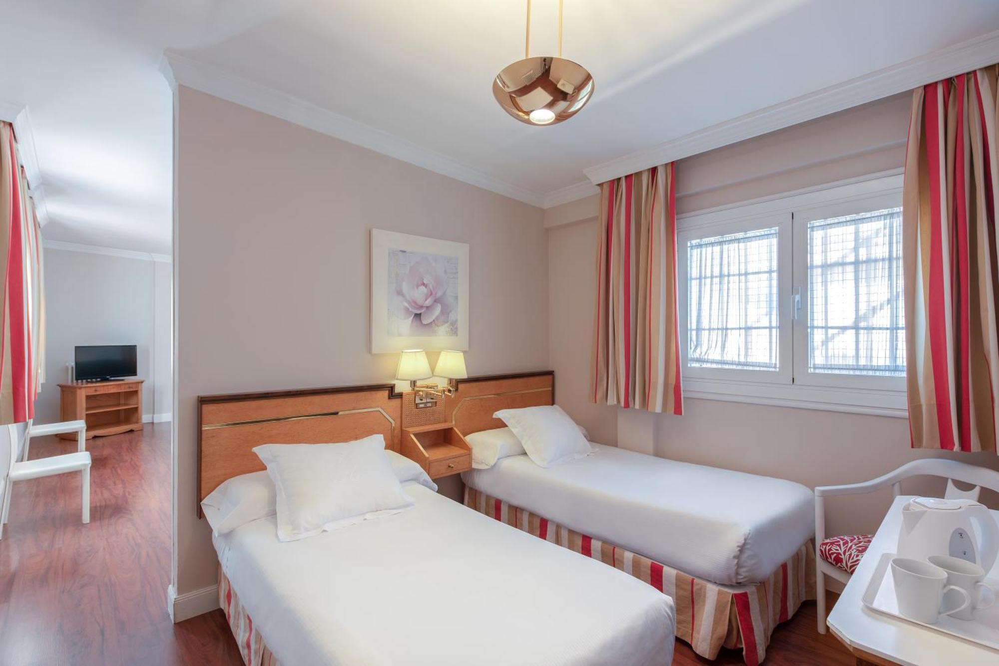 Quadruple Room,1207771687:JPEG