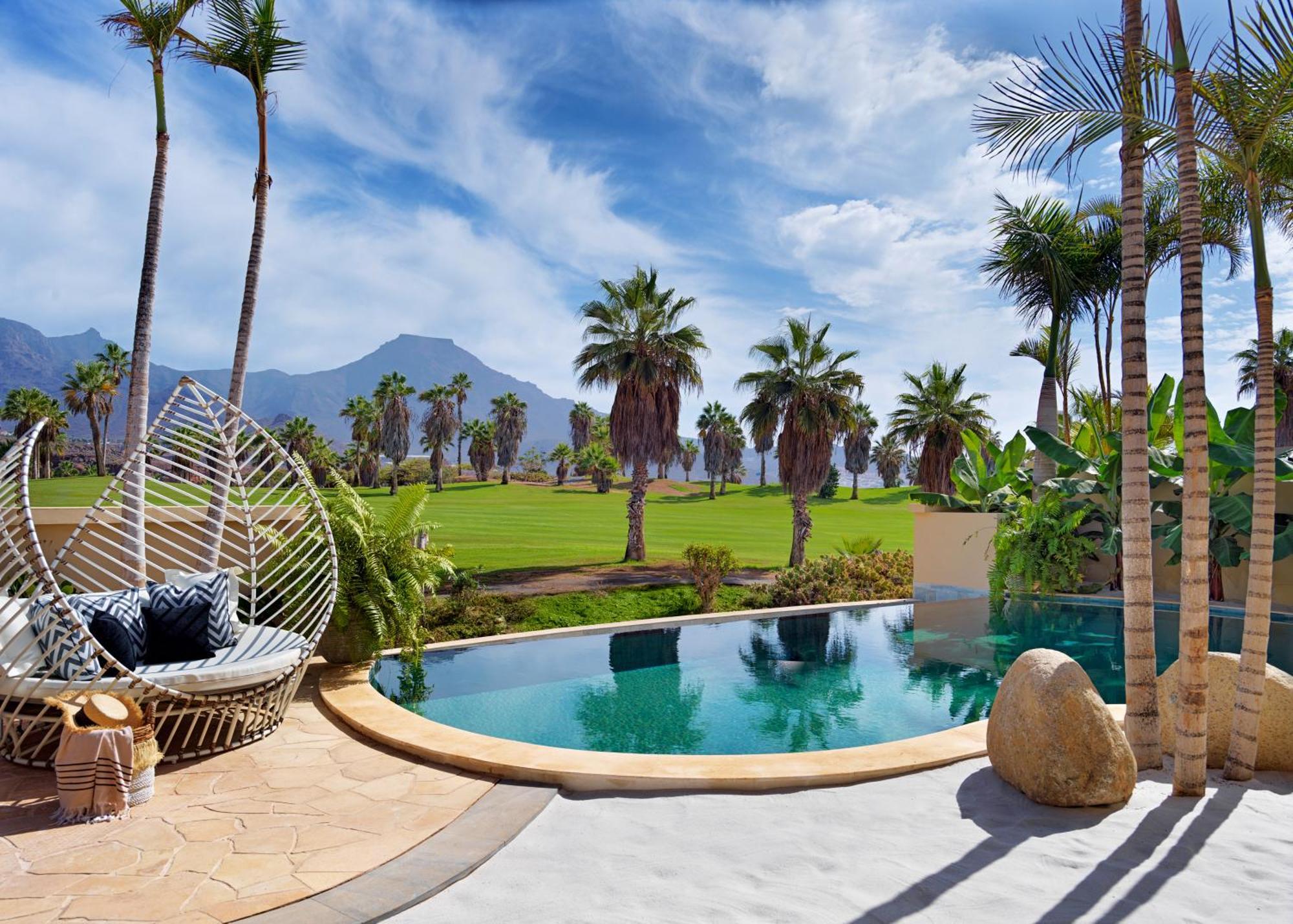 Villa Grand de 2 dormitorios con piscina privada