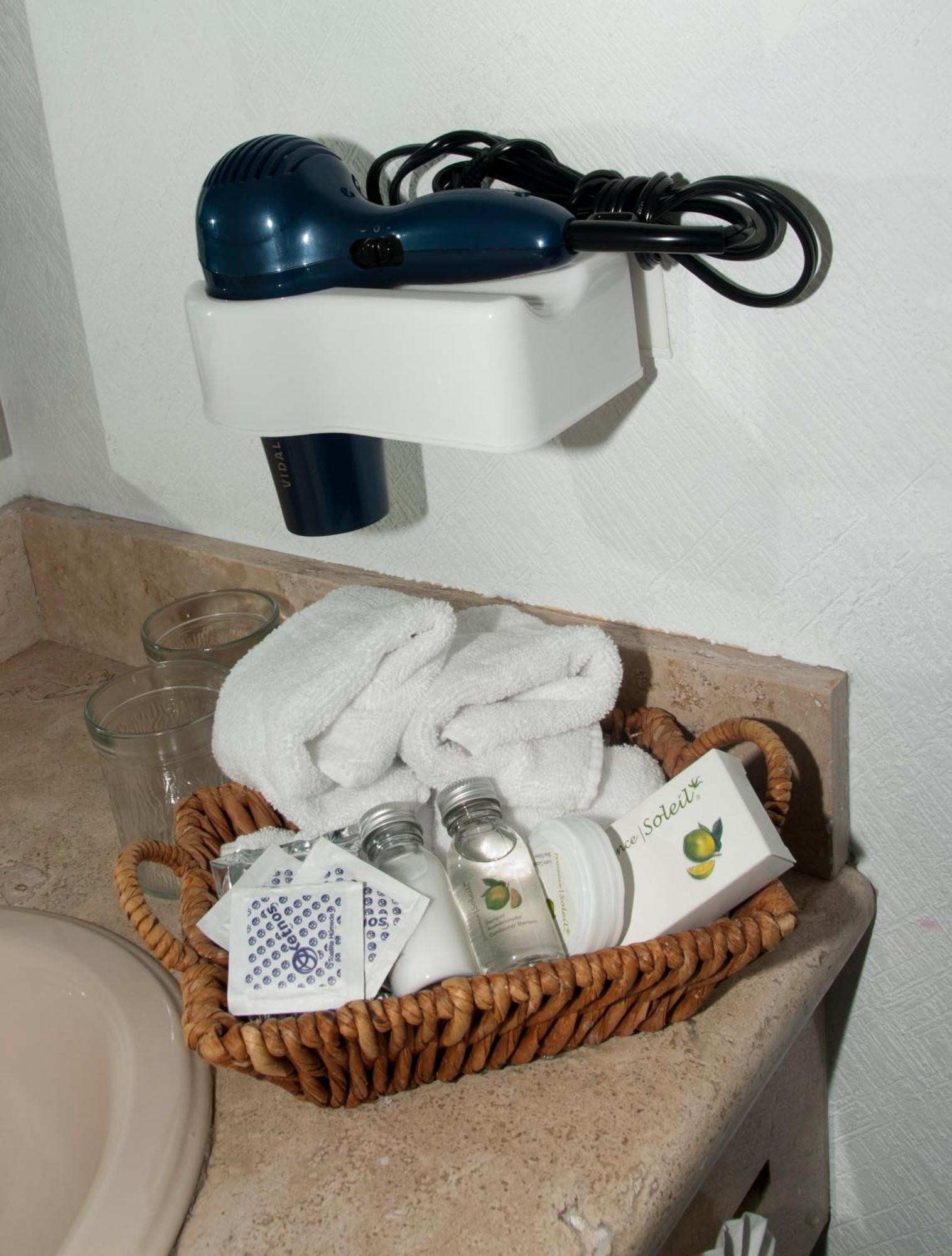One-Bedroom Apartment,1226895725:JPEG
