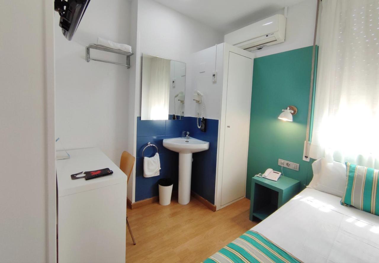 Habitación Individual Estándar con baño compartido