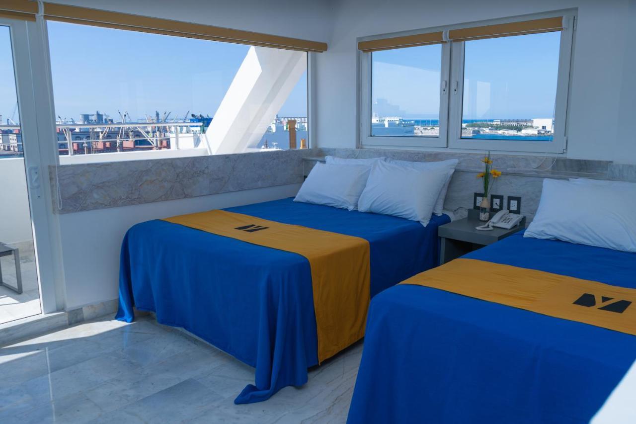 Habitación Doble con balcón y vistas al mar