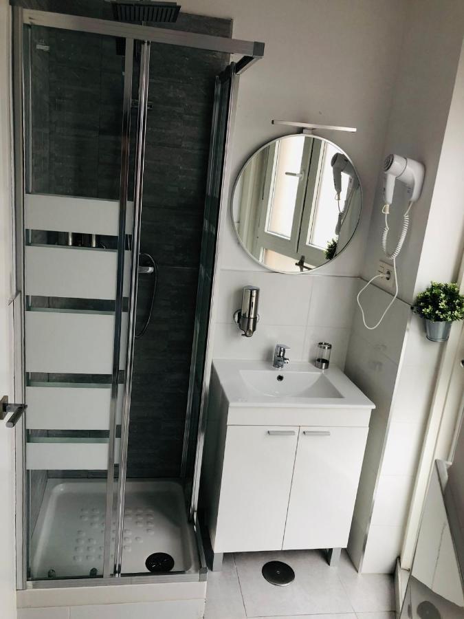 Twin Room,1332842396:JPEG