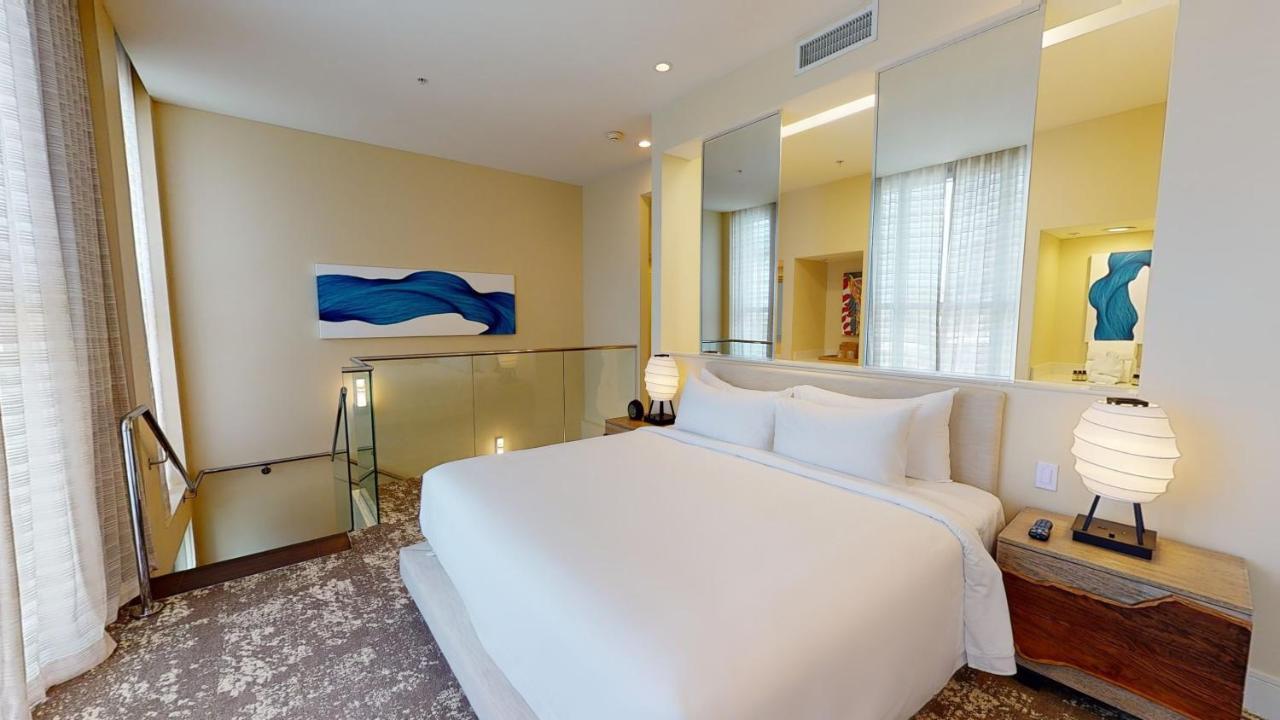 Loft de 2 niveles con cama extragrande y patio