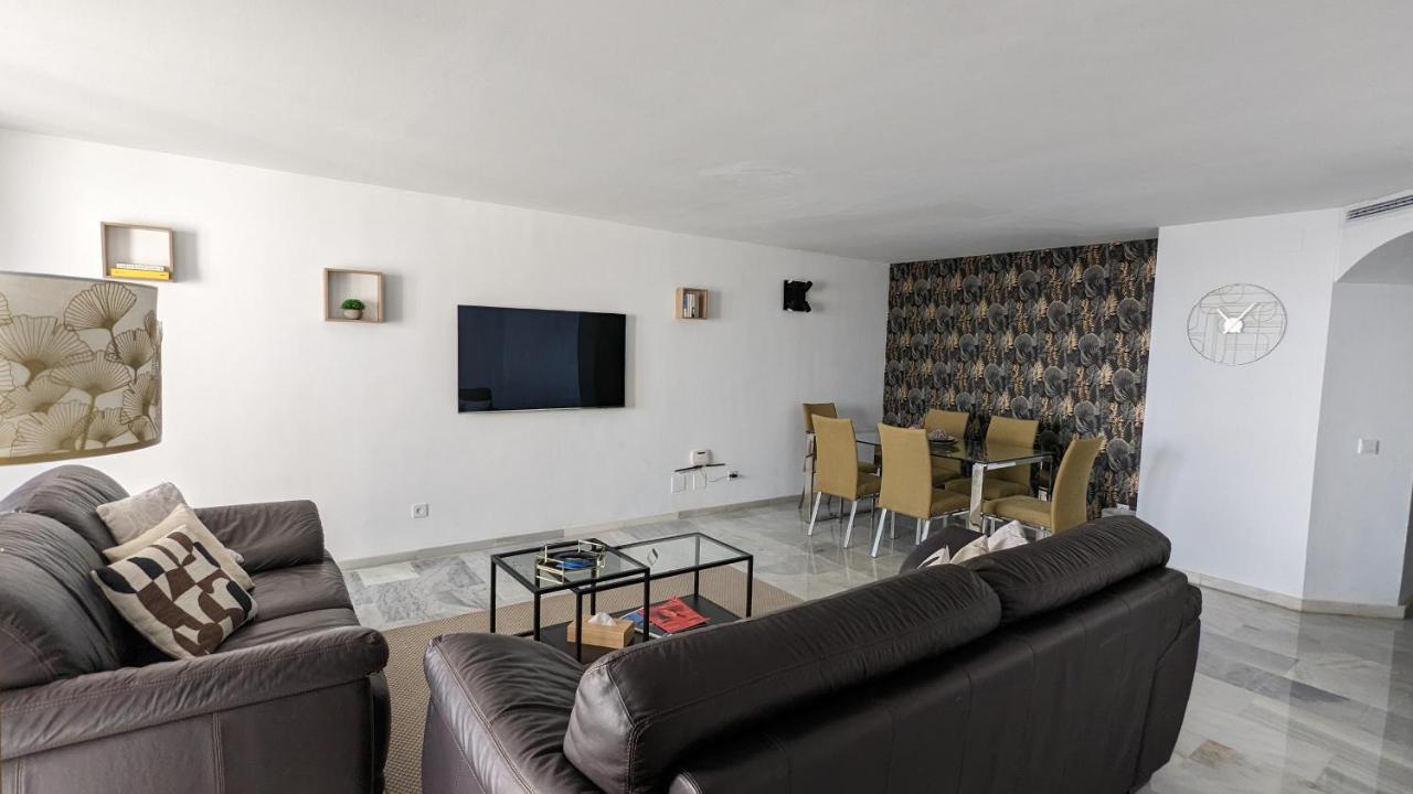 Apartamento de 3 dormitorios con vistas a Puerto Banús (5 adultos)