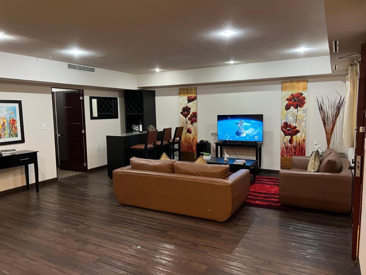 Royal Two-Bedroom Apartment,1378636118:JPEG
