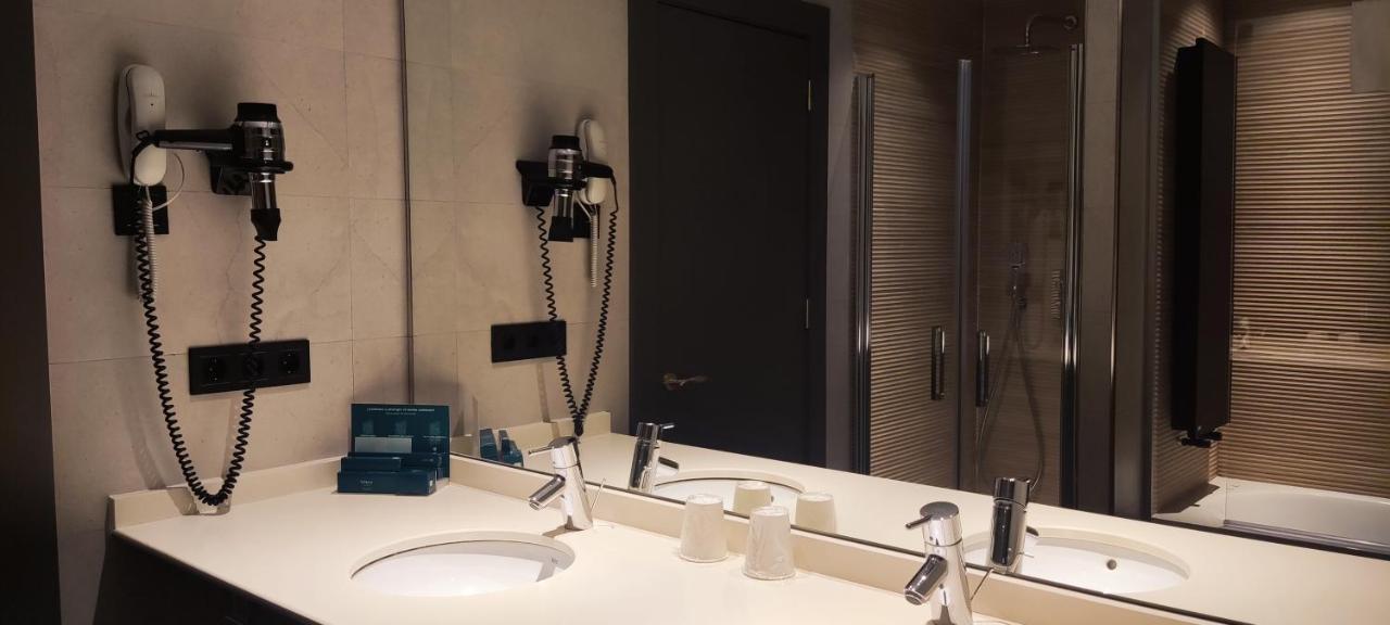 Deluxe Double Room,1387853726:JPEG