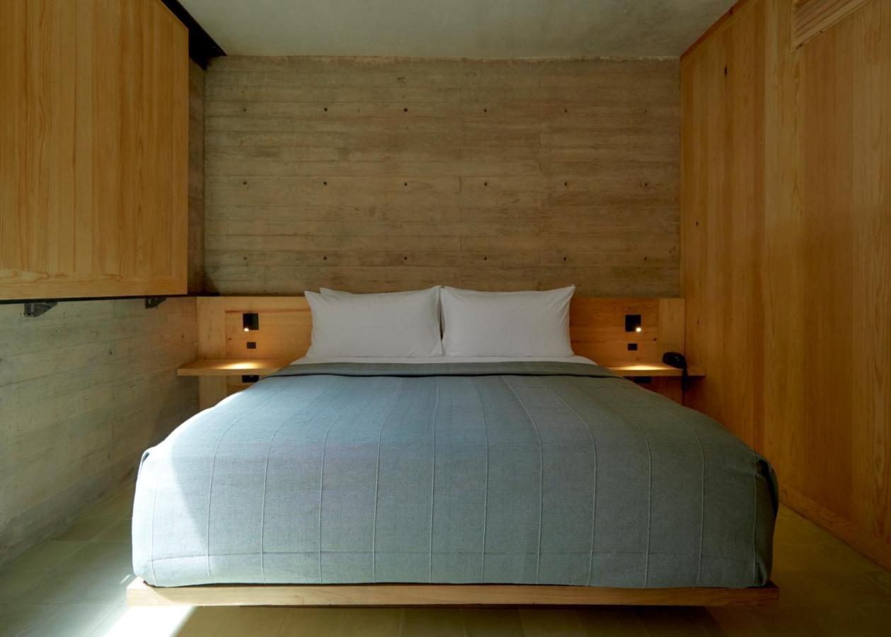 Balcony Room,1393149236:JPEG