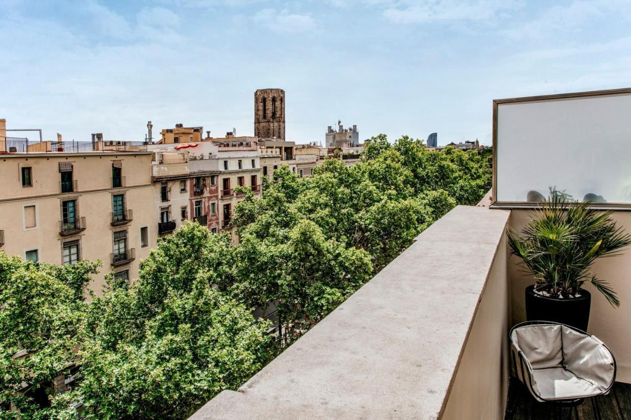 Suite Doble Diamond con terraza, vistas a la ciudad y zona de salón independiente