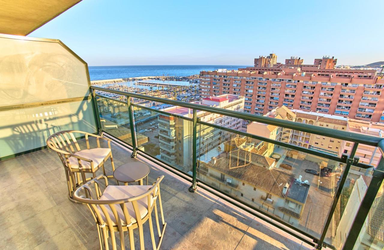 Habitación Triple Superior con vistas laterales al mar