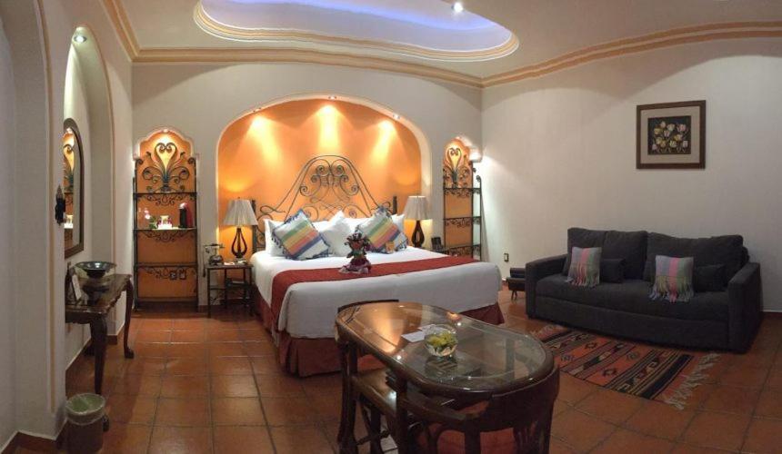 King Suite,1430877031:JPEG