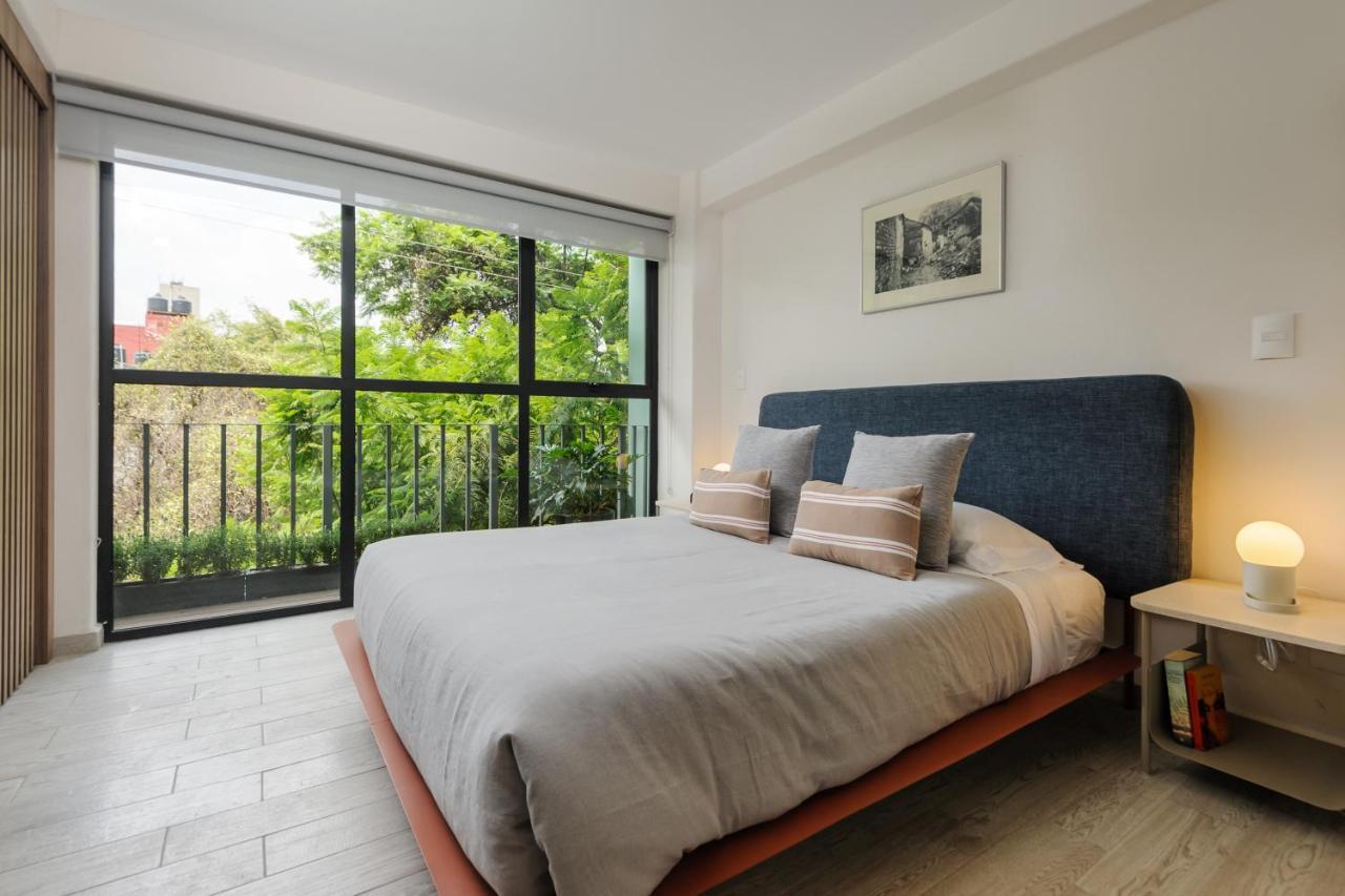 Apartamento con balcón