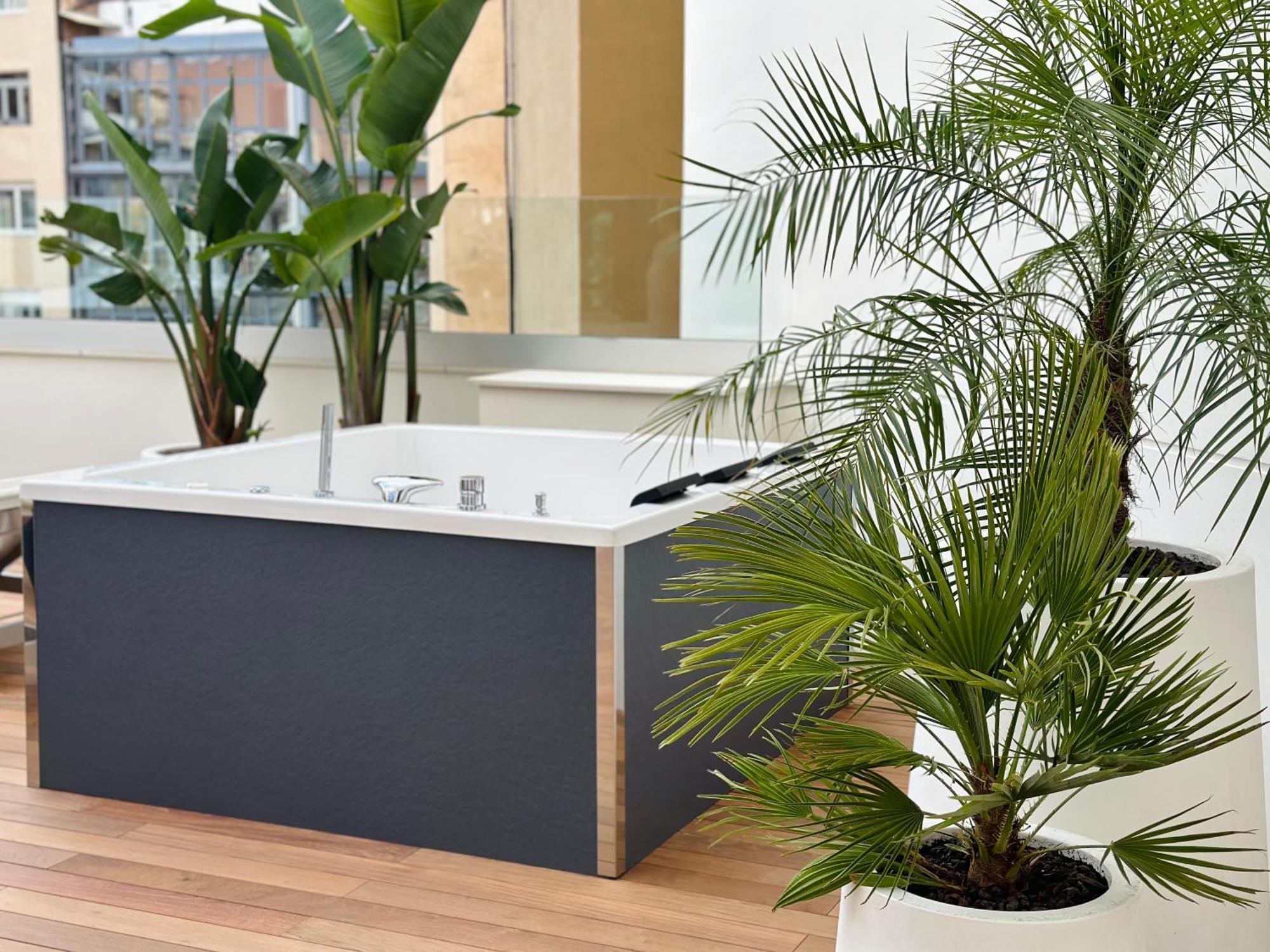 Habitación Doble Superior con terraza y bañera de hidromasaje
