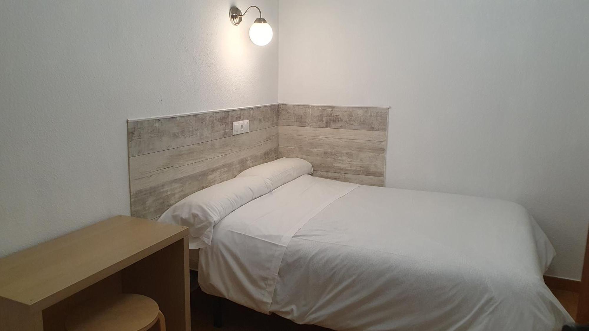 Double Room with Private Bathroom,1499162725:JPEG