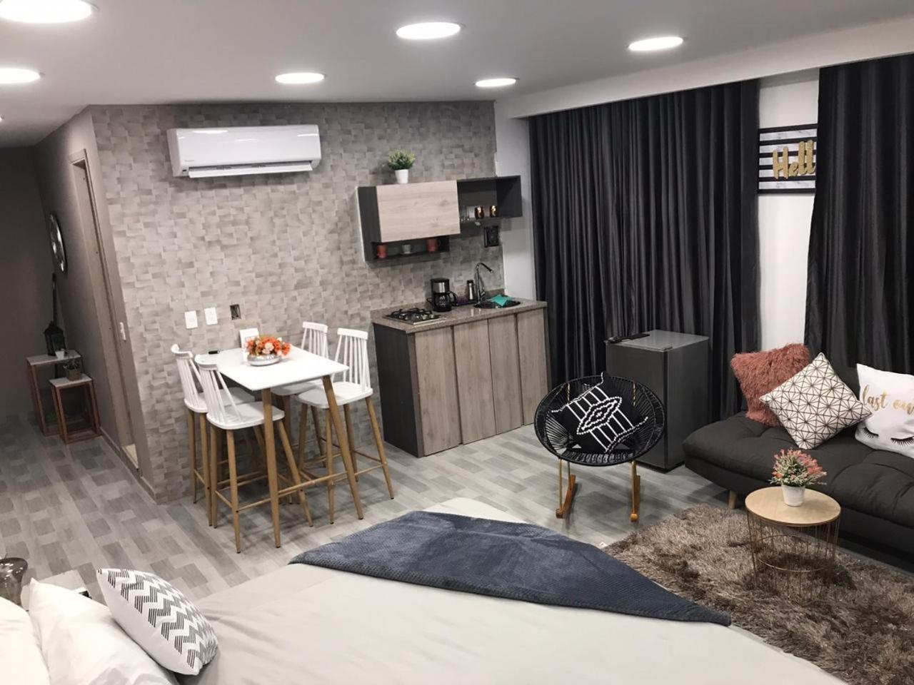 Habitación Doble Deluxe con balcón y cocina