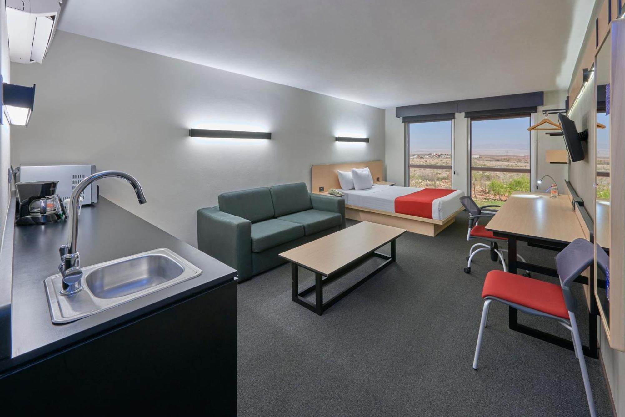 Habitación Doble Superior con sofá cama