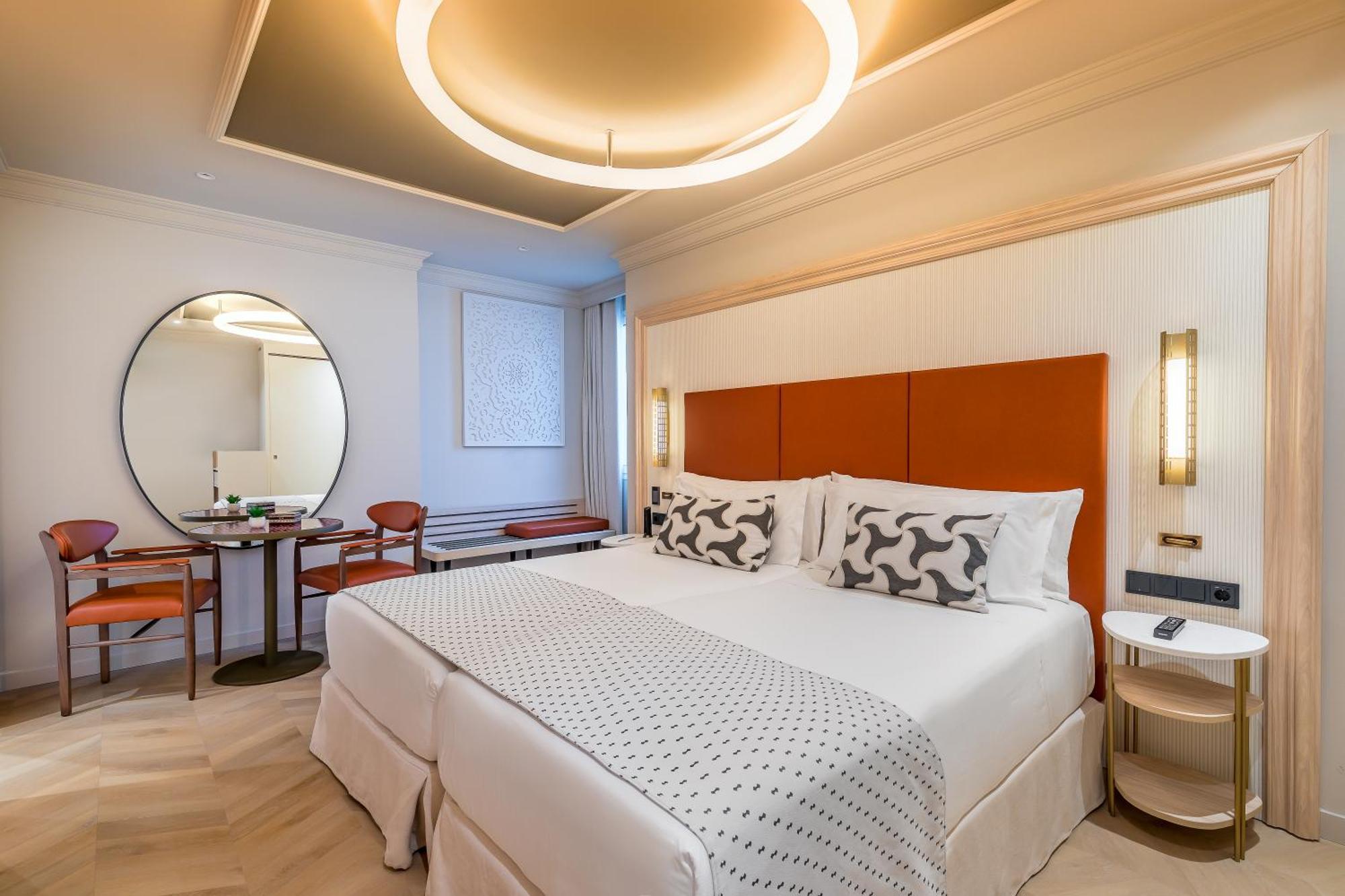 Double Room,1530613105:JPEG