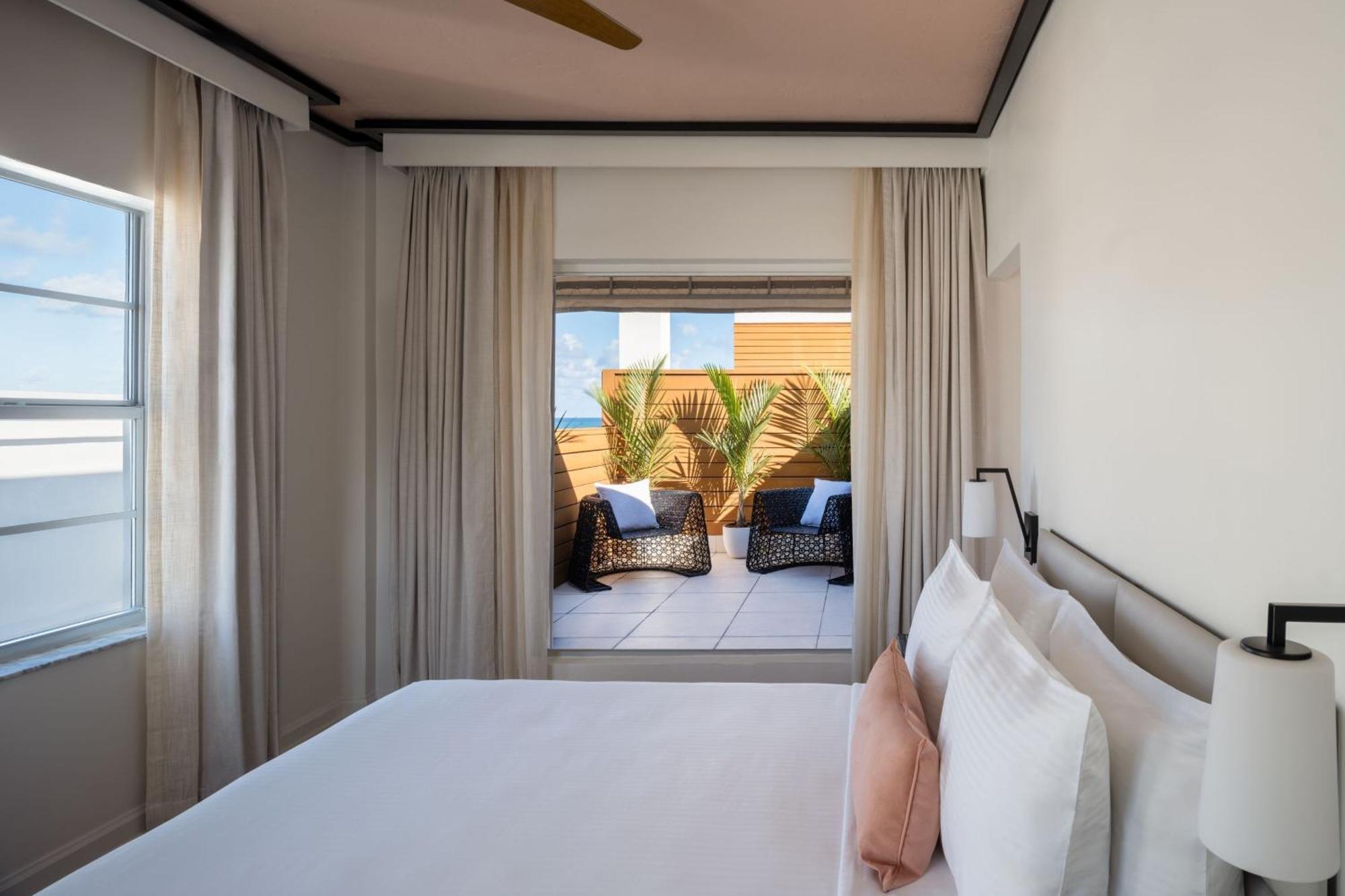 Premium Queen Room Partial ocean view roof top Terrace,1624761727:JPEG