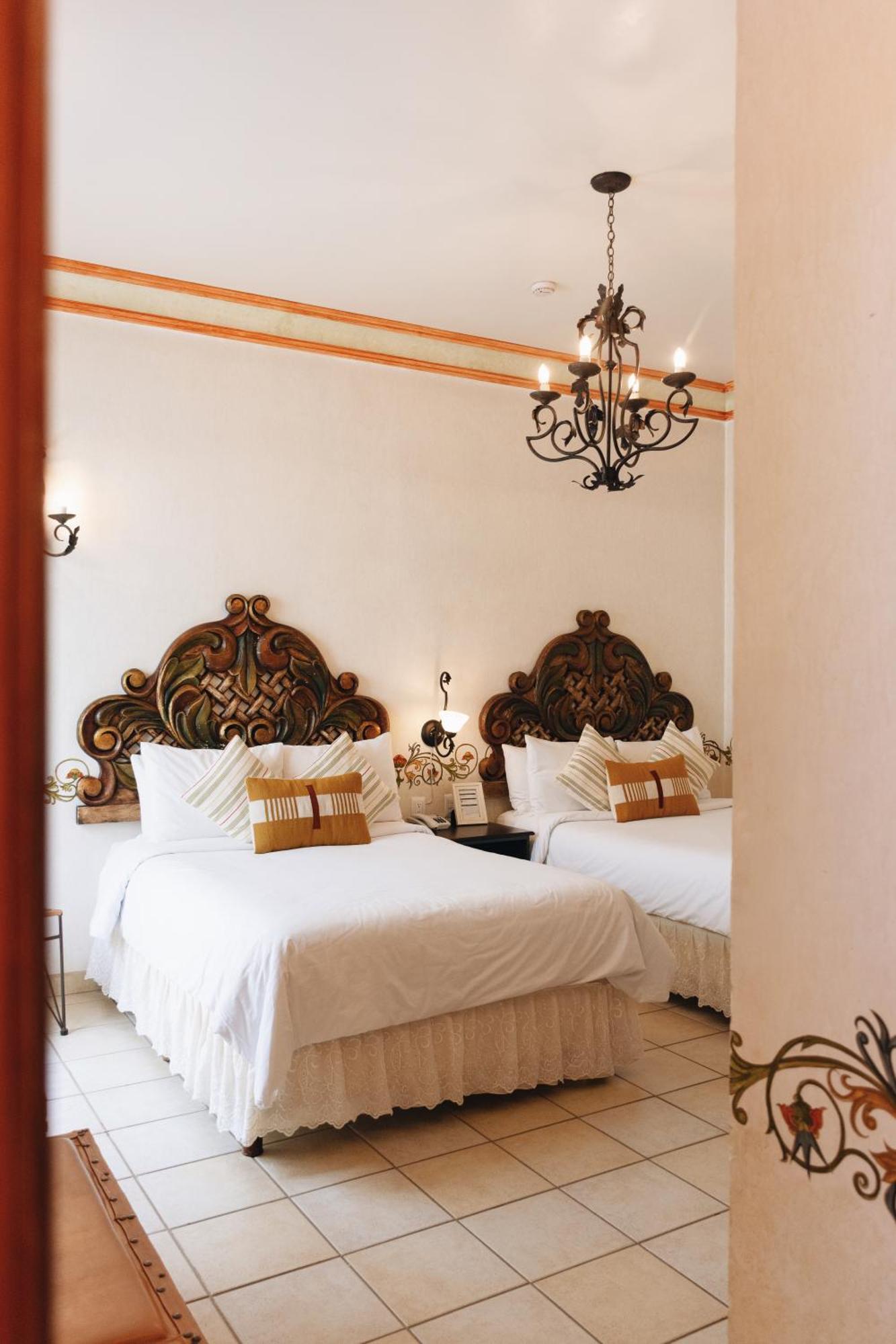 Twin Room,1539674878:JPEG