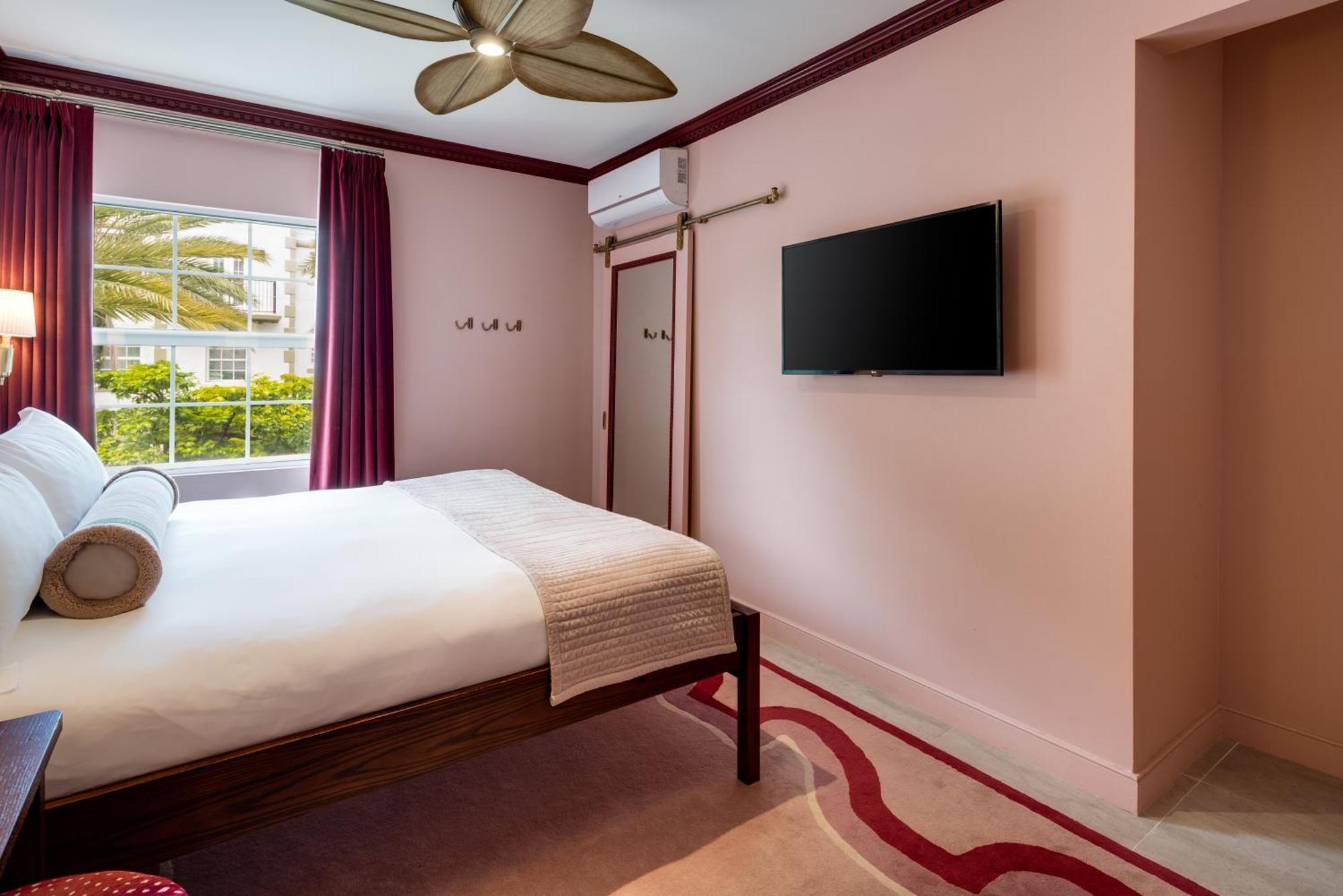 Alojamiento Superior con vistas a la ciudad - 1 cama extragrande