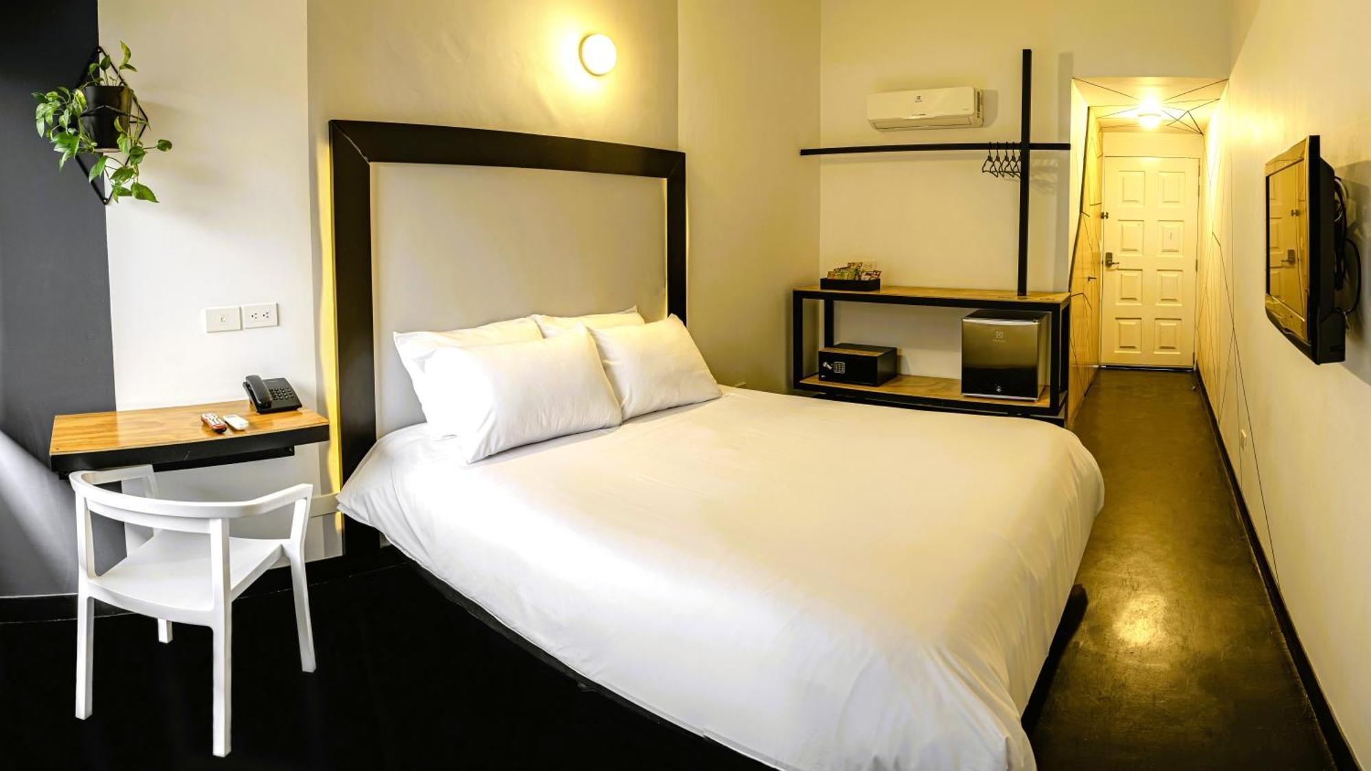 Junior Suite,1546485475:JPEG