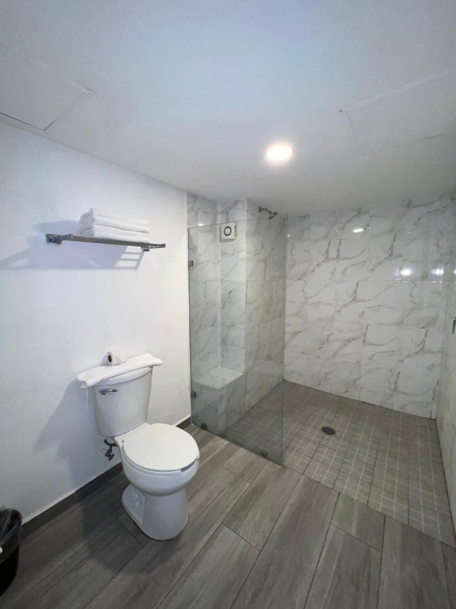 Quadruple Room Disability Access or Non Smoking,1549623052:JPEG