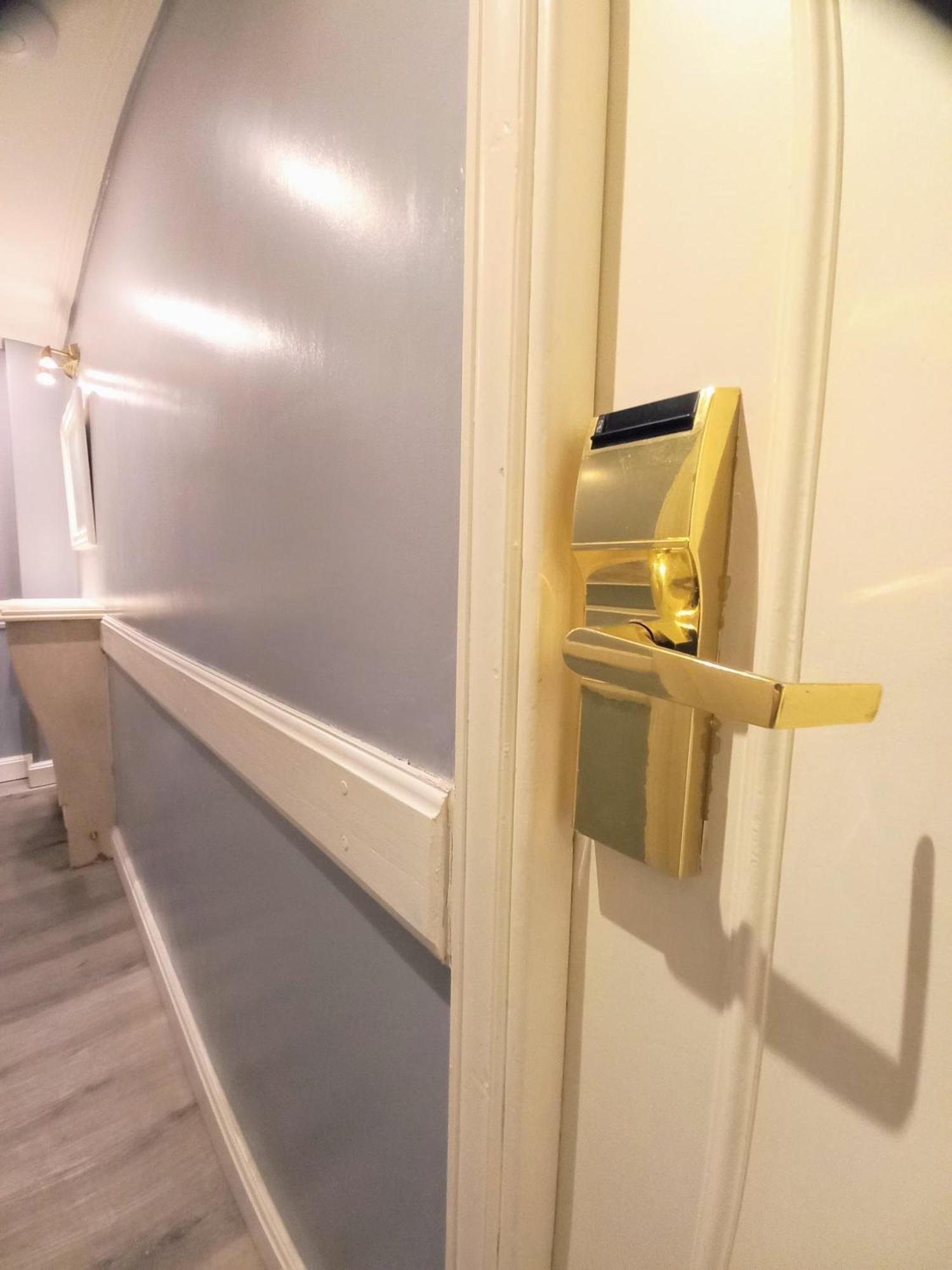 Triple Room,1603737930:JPEG