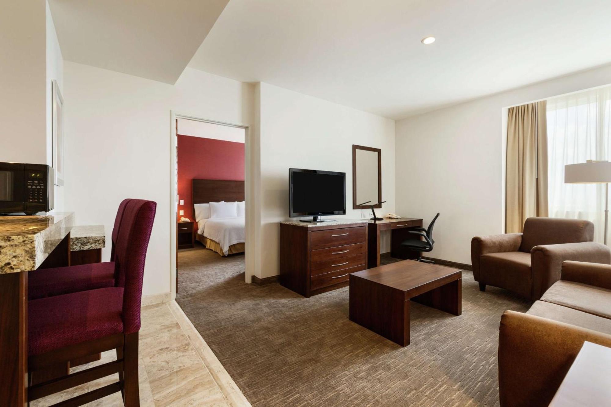 One-Bedroom King Suite Sofa Bed,1551223888:JPEG