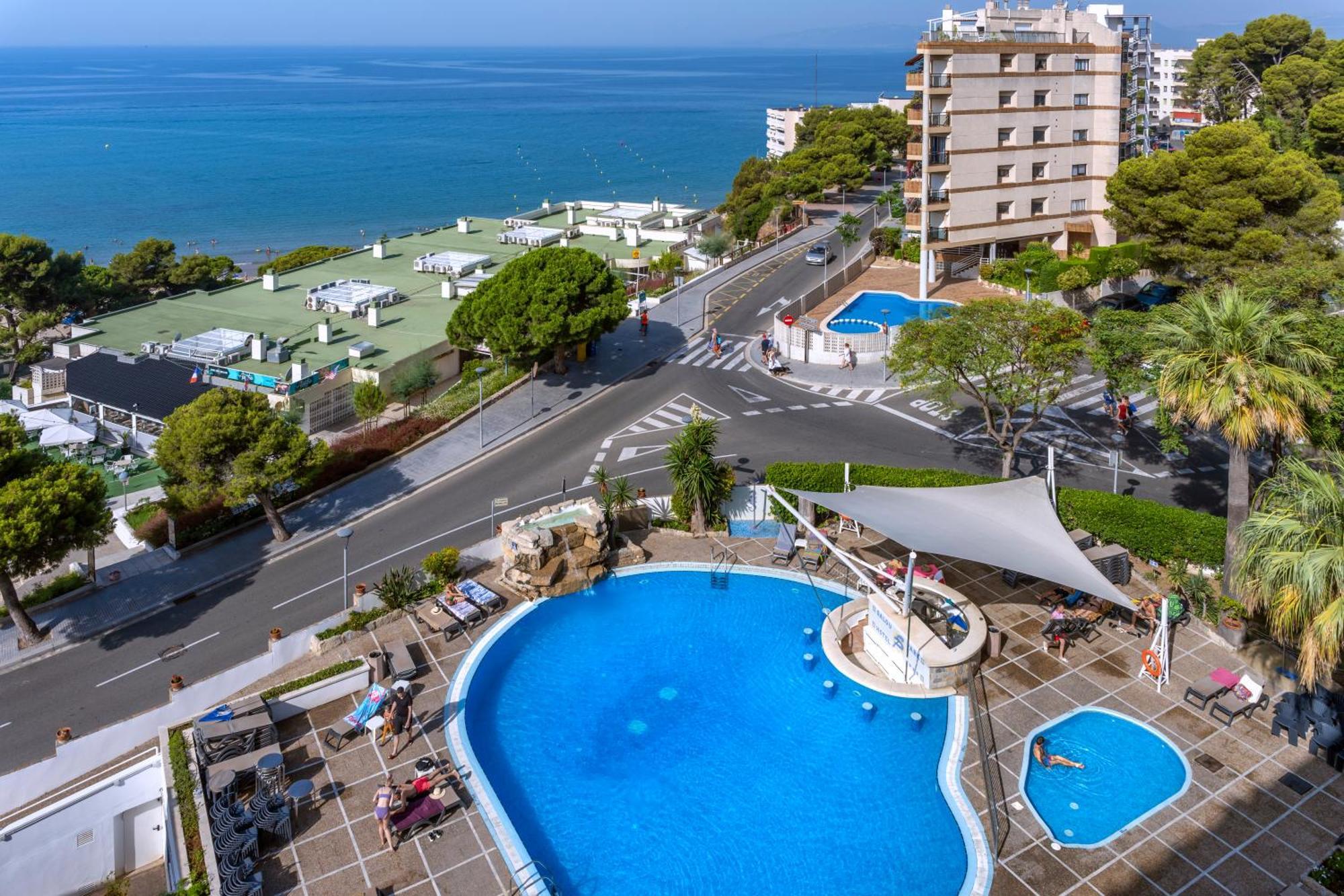 Habitación Cuádruple con vistas al mar (3 adultos + 1 niño)