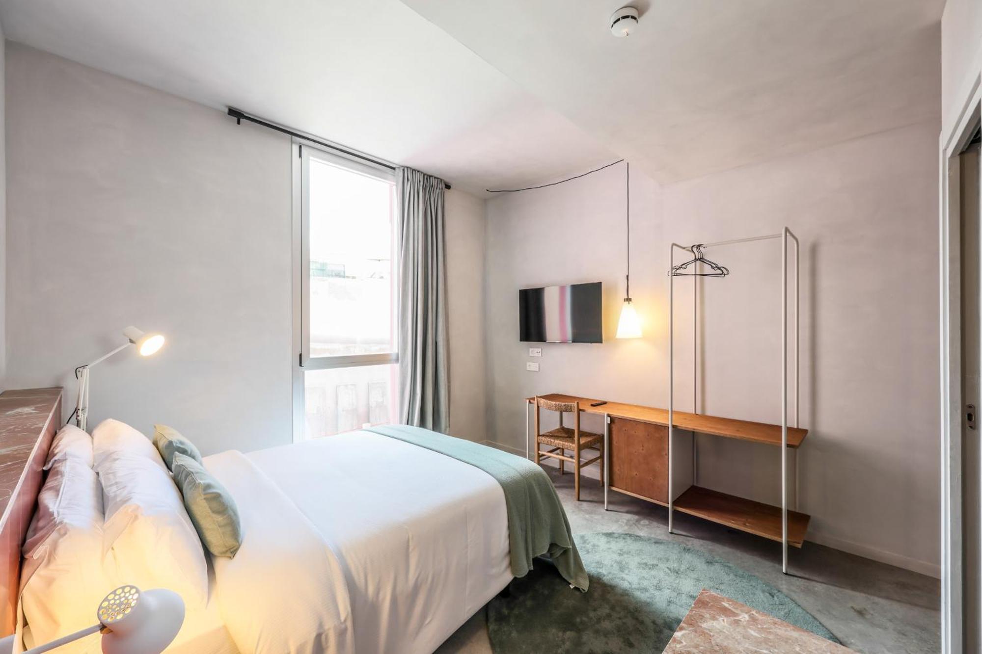Double Room,1560854704:JPEG