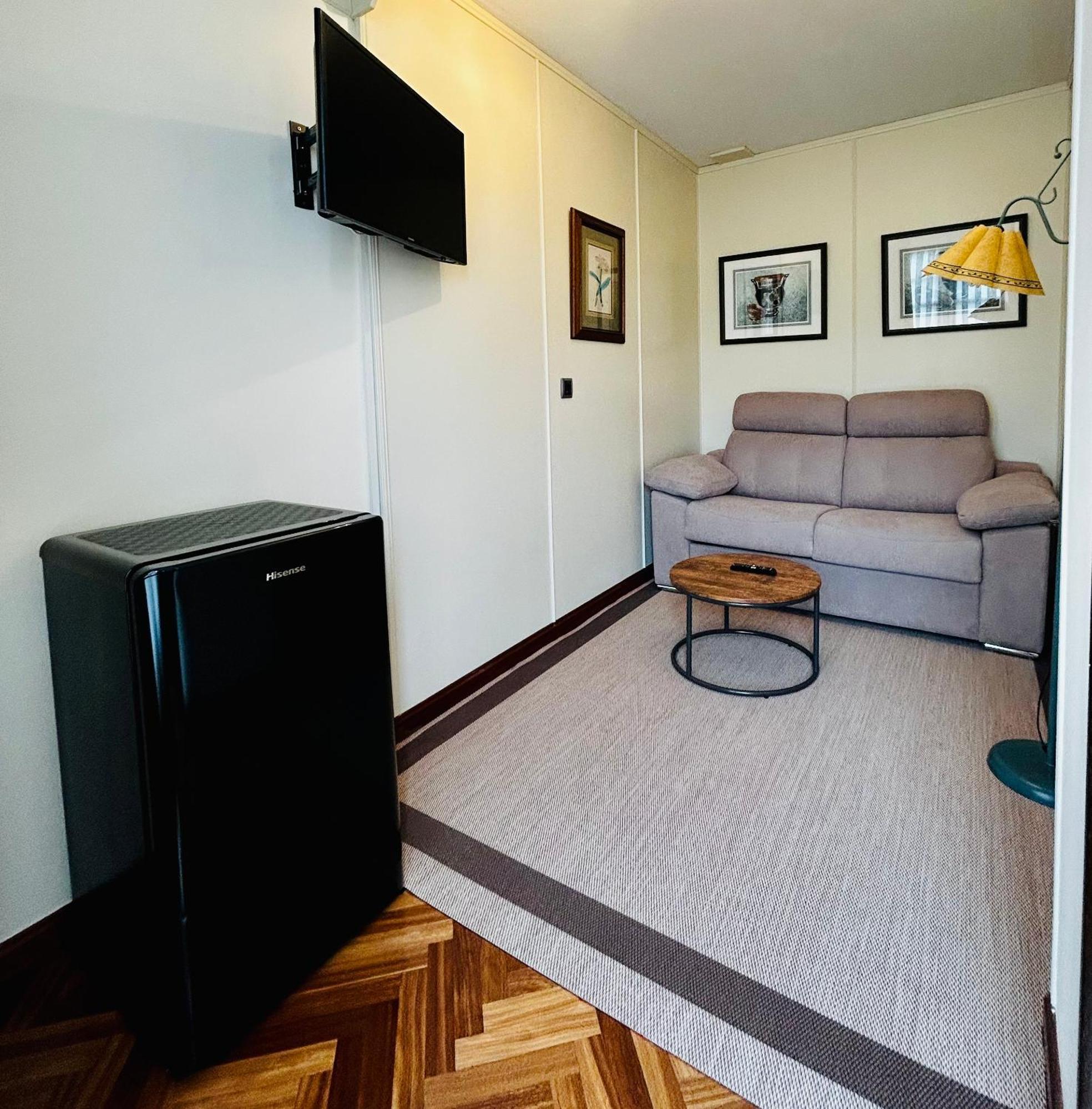 Triple Room,616261910:JPEG