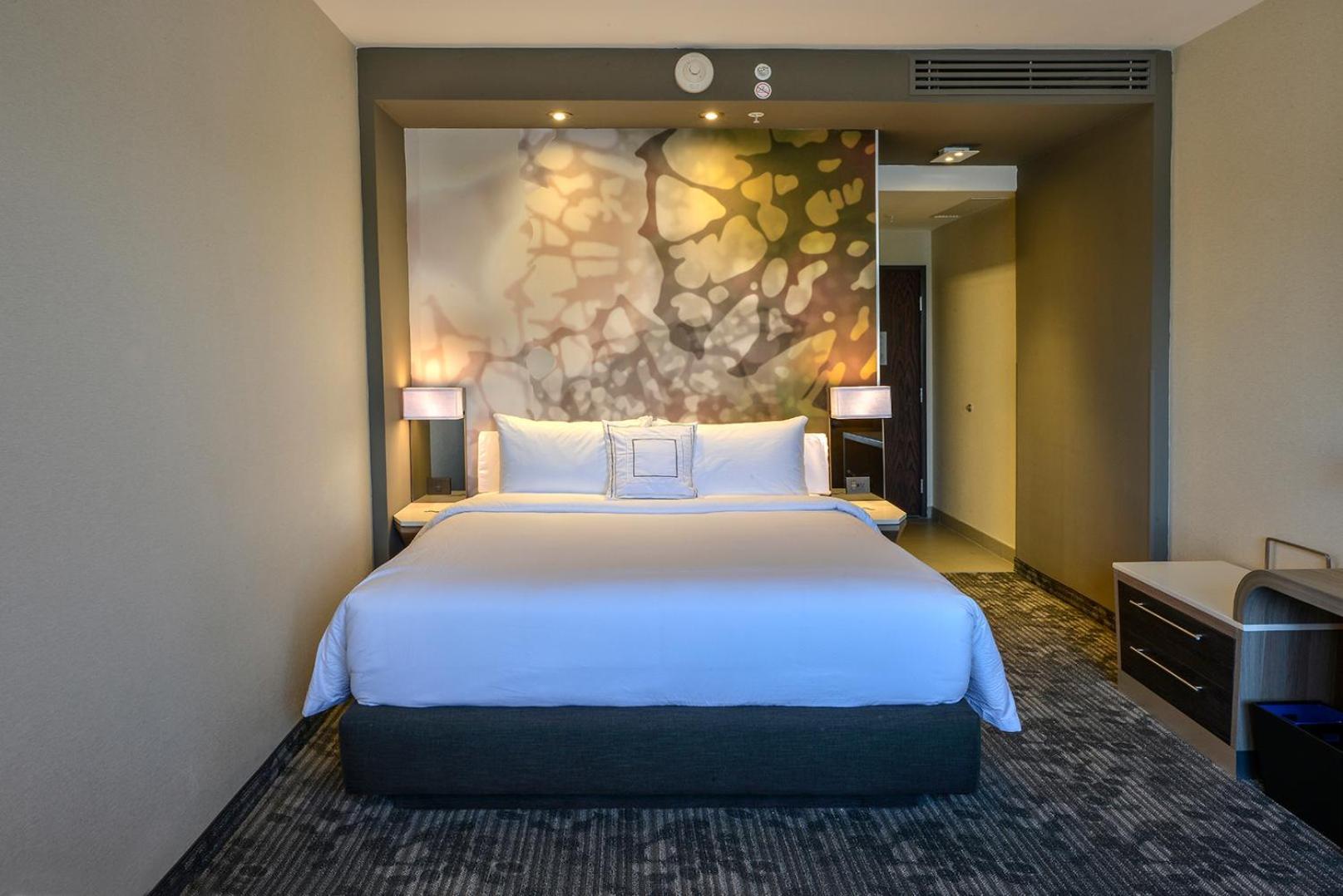 Habitación con cama extragrande