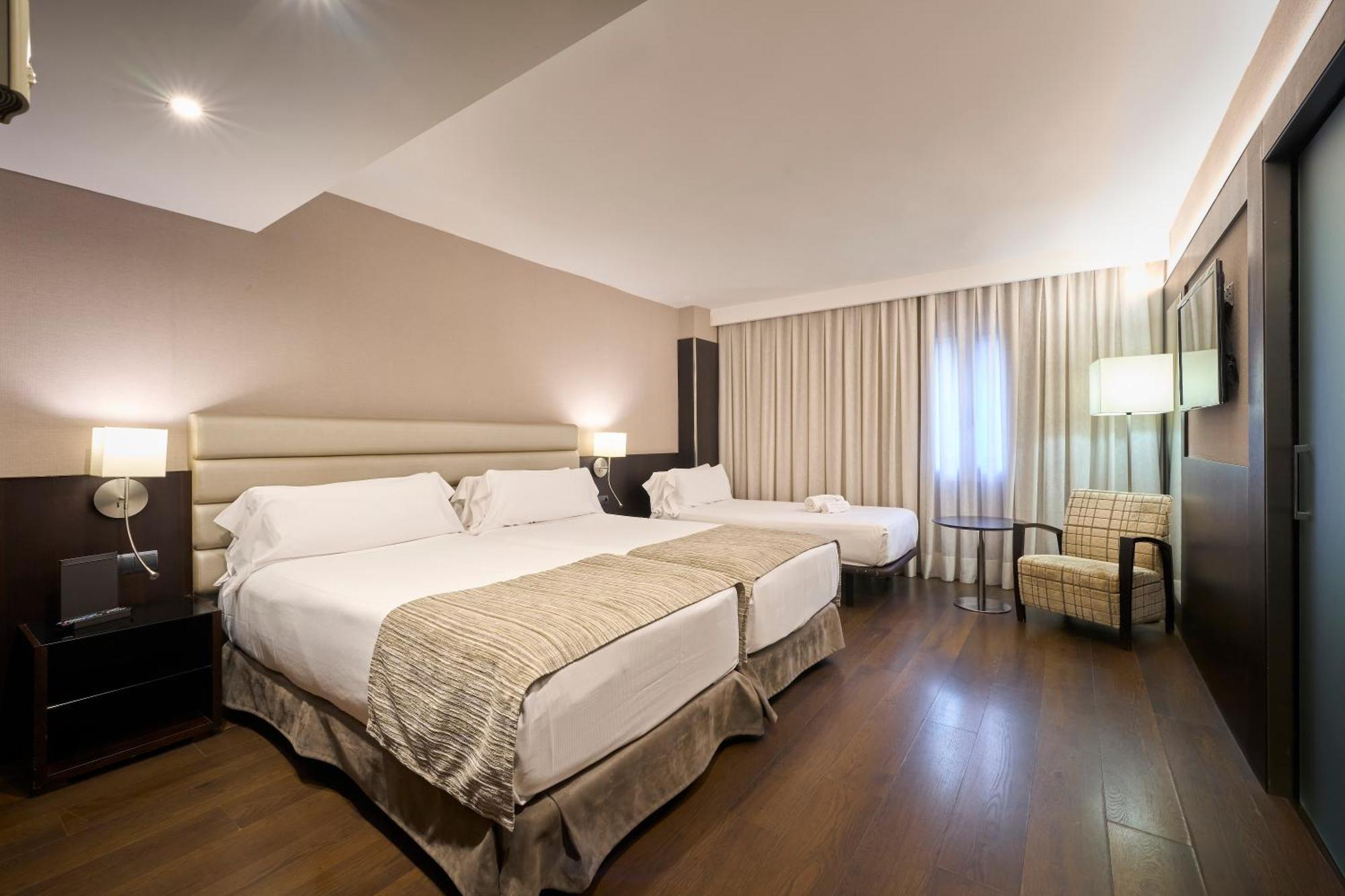 Triple Room,1572637916:JPEG