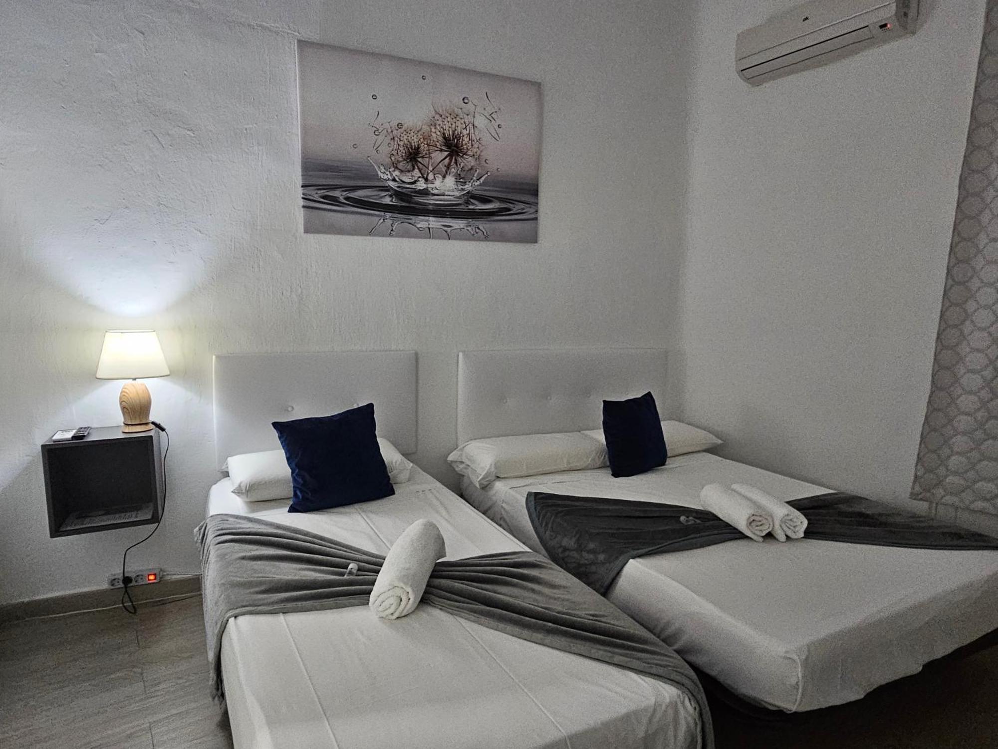 Double Room Extra Bed private bathroom,1574712767:JPEG